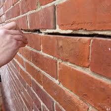 Wall Tie Failure - Horizontal Cracking In Brick Work